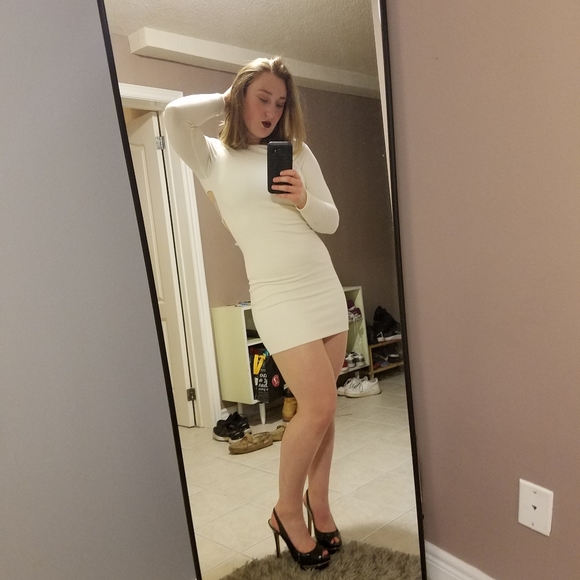 room service Dresses & Skirts - White Open Back Dress